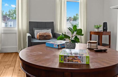 Shelby Park Apartment | Charming 2nd-Floor Flat 3BR 2BA Free Parking