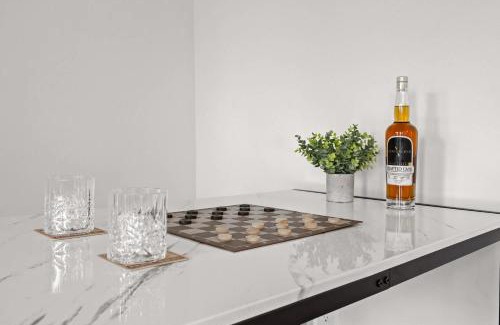 Shelby Park Apartment | Charming 2nd-Floor Flat 3BR 2BA Free Parking