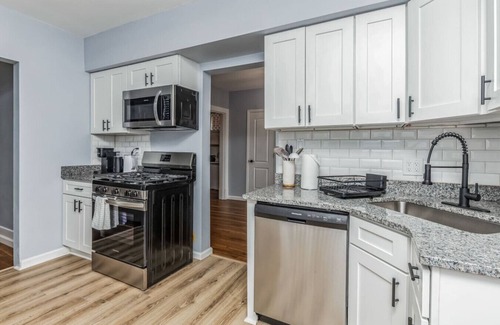 Forest Hills House | Charming 3-Bdrm in Pittsburgh