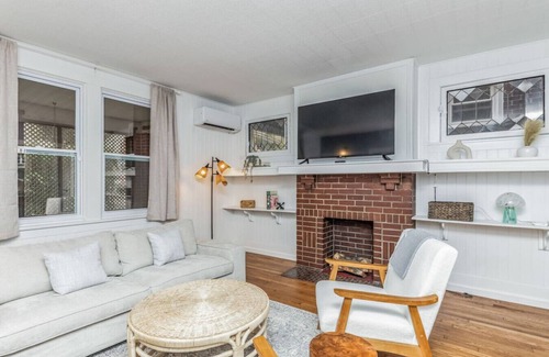 Forest Hills House | Charming 3-Bdrm in Pittsburgh