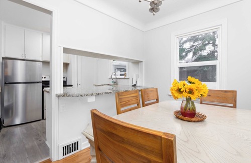 Highline House | Charming 3-Bed Bungalow near SODO + Downtown Seattle