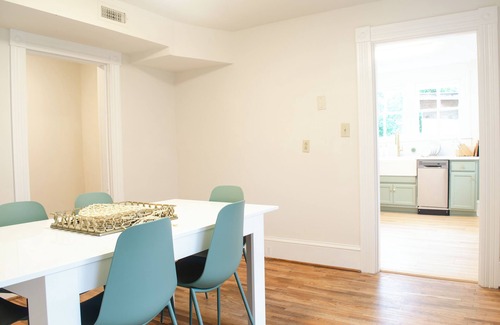 Gordonsville House | Charming 3-Bed Cottage on Main Street in Historic Gordonsville