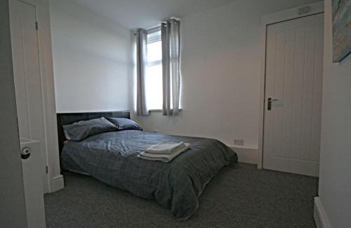 Worksop House | Charming 3-Bed House in Whitwell village
