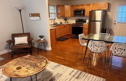 Knoxville House | Charming 3-bed house near Baker Creek in south Knox! Pets Welcome!