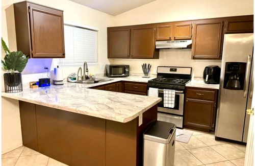 North Las Vegas House | Charming 3-bedroom house with AC, WiFi in wonderful North Las Vegas