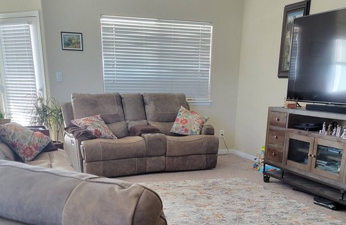 Pear Park House | Charming 3 bedroom 2 bath home