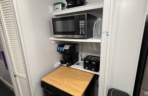 Sunrise Beach House | Charming 3-bedroom house with AC, WiFi in delightful Sunrise Beach