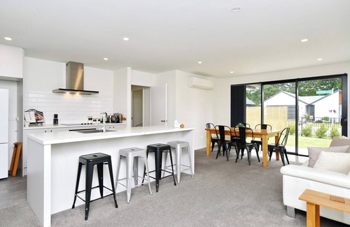 Woodend House | Charming 3-Bedroom, 2-Bathroom Home