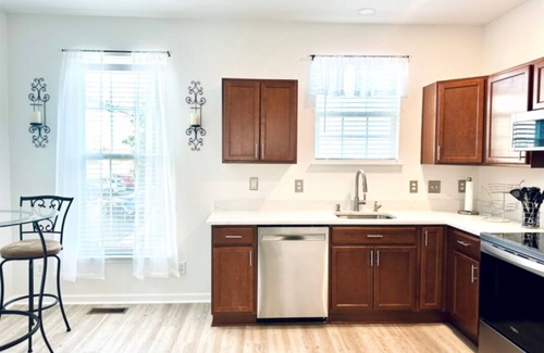 Ashburn House | Charming 3 bedroom, 3.5 bathroom Townhome In Ashburn, Virginia