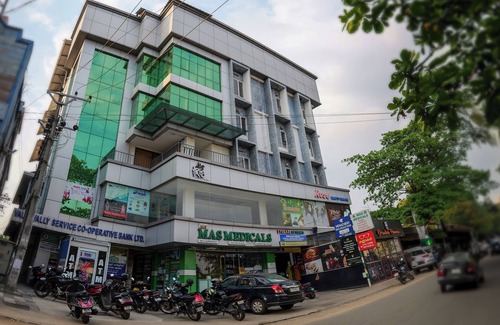 North Paravur Apartment | Charming 3-bedroom apartment with AC, WiFi in lovely Koonammavu