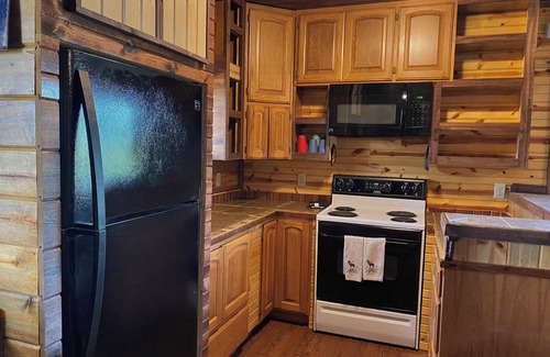 Custer Cabin | Charming 3-bedroom cabin in delightful Custer with views of Black Elk Peak!