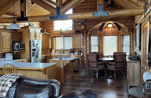 Victor Cabin | Charming 3-bedroom cabin in Victor only 25 miles from Jackson Hole, pet friendly