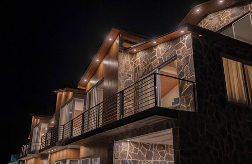 Dhirkot Cottage | Charming 3-bedroom cottage in Masoot with WiFi