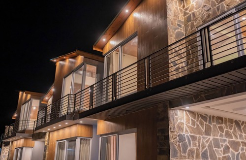 Dhirkot Cottage | Charming 3-bedroom cottage in Masoot with WiFi