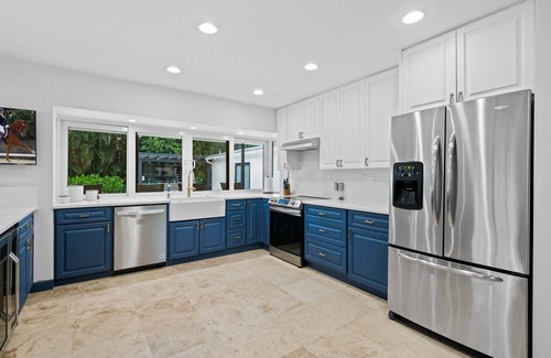 Davie Other | Charming 3-bedroom farmhouse in amazing Davie