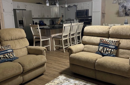 Lake Ozark House | Charming 3-bedroom house with breathtaking views of the Lake of the Ozarks