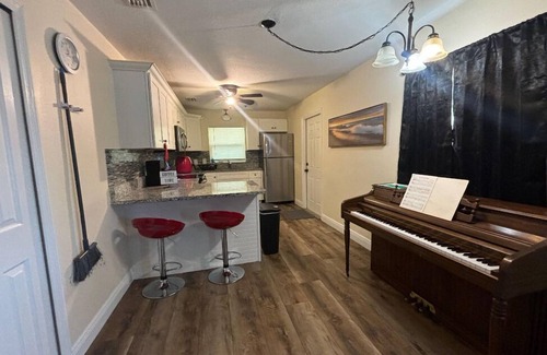 Titusville House | Charming 3-bedroom house with WiFi and AC in Titusville