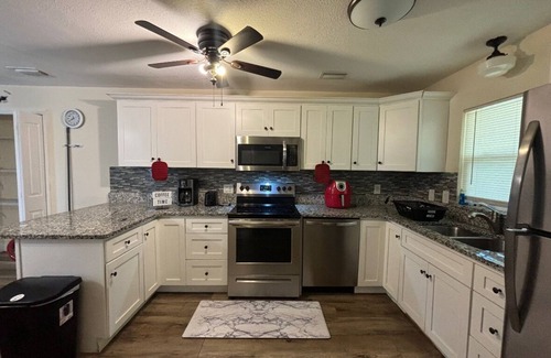 Titusville House | Charming 3-bedroom house with WiFi and AC in Titusville
