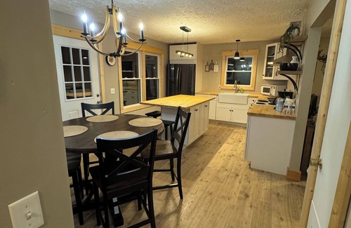 Licking House | Charming 3-bedroom home outside of Licking Mo on Mark Twain National Forest.