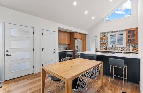 Bull Mountain House | Charming 3 bedroom home in Tigard. Near Parks, Trails and Progress Ridge!