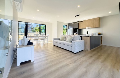 Forrest Hill House | Charming 3-Bedroom House on the North Shore