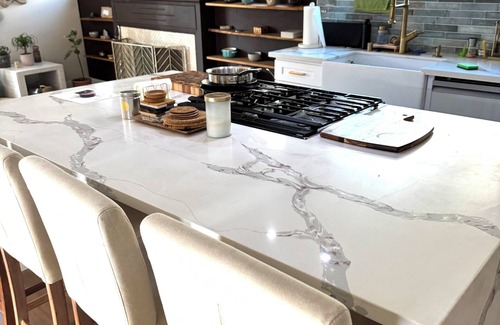 North Central House | Charming 3-bedroom house with AC, Fast WiFi in Pasadena near Rose Bowl