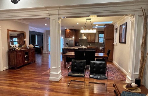 Bridlemile House | Charming 3-bedroom house in enchanting Portland with AC, WiFi