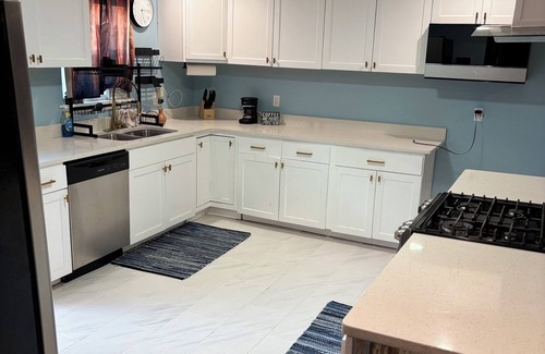 Memphis House | Charming 3-bedroom house with WiFi and AC in the fabulous Memphis.