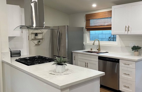 Downtown House | Charming 3-bedroom on quiet street 2 miles from Newport Coast