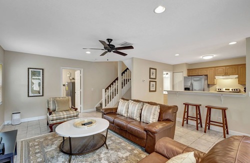 Greenview Shores House | Charming 3-bedroom rental less than 2 miles to Wellington Equestrian Festival