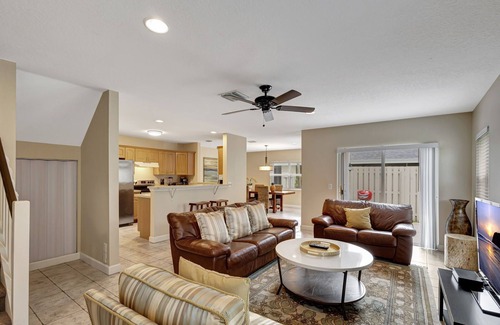 Greenview Shores House | Charming 3-bedroom rental less than 2 miles to Wellington Equestrian Festival
