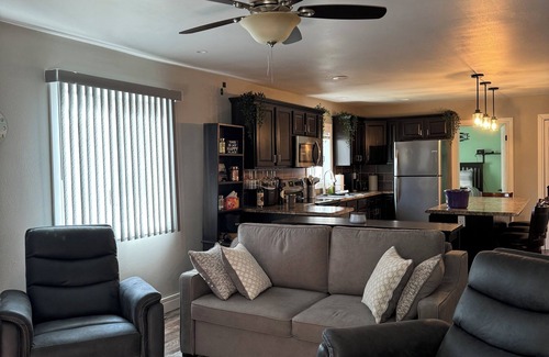 Fremont House | Charming 3-bedroom River/Lake Accessible House across from Clemins River Resort