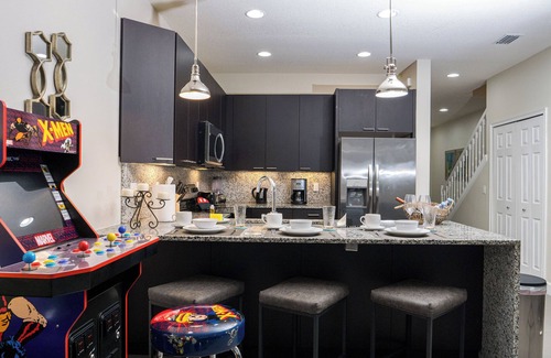 Silver Creek House | Charming 3-bedroom townhome with fitness room and private pool in Clermont