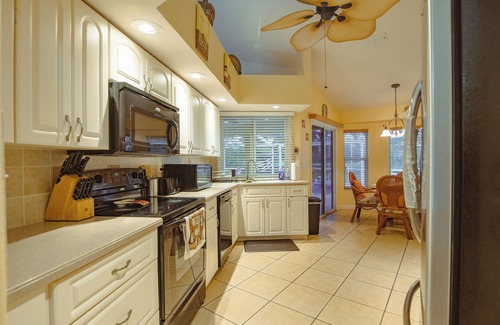 Brooksville House | Charming 3-bedroom house with Pool, WiFi, AC in North Weeki Wachee