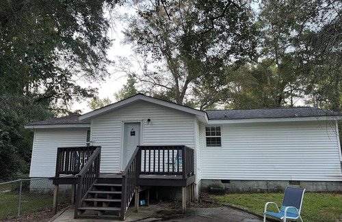 Fort Valley House | Charming 3-bedroom house, close to I-75, Ga National Fairgrounds, Robins.