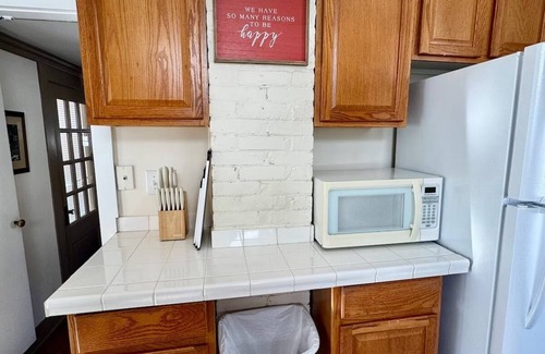 Hot Springs Cottage | Charming 3-bedroom cottage with WiFi and AC in Hot Springs