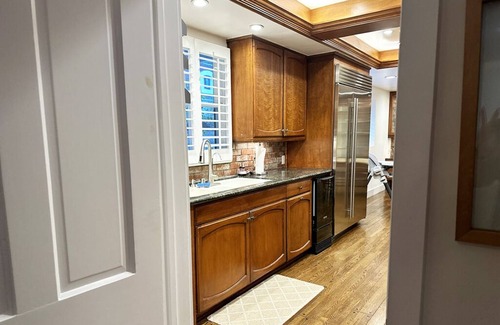 Bel Air House | Charming 3 Bedroom, 4 Bath Home in Bel Air, Los Angeles, With Pool - Near UCLA