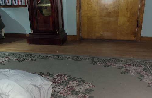 Pennsville House | Charming 3-bedroom house in wonderful Pennsville Township with AC, WiFi