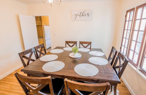 South Salt Lake House | Charming 4-bedroom house with AC and WiFi in South Salt Lake