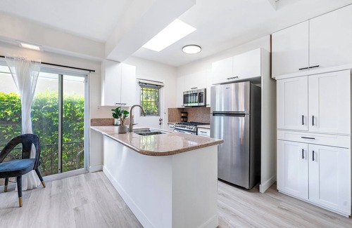 Beverly Hills House | Charming 4-bedroom house in marvelous Beverly Hills with Heated Pool