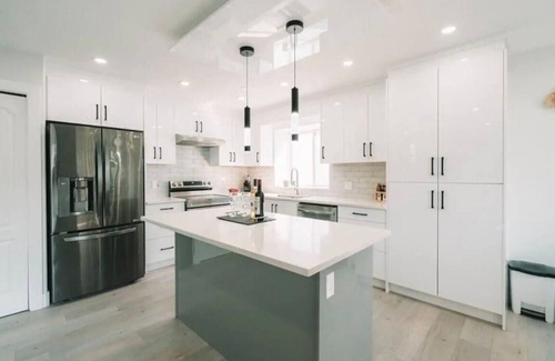 Abbotsford House | Charming 4-bedroom house with AC and WiFi in enjoyable Abbotsford