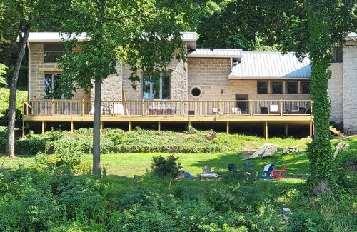 Bentonville House | Charming 4-bedroom house with WiFi and AC directly on the Ohio River with dock.