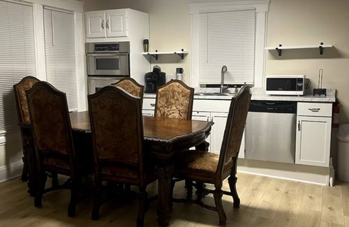 Cambridge House | Charming 4-bedroom house in Cambridge. the hart Of Eastern Shore, with WiFi, AC