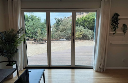 Burbank House | Charming 4-bedroom house in Prime Burbank with WiFi, AC