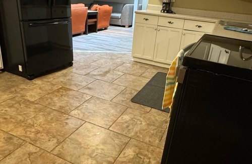 Jackson Cottage | Charming 4-bedroom Lakeshore cottage one hour from downtown Atlanta