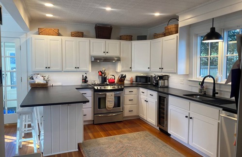 Silver Beach House | Charming 5-bedroom house in West Falmouth.