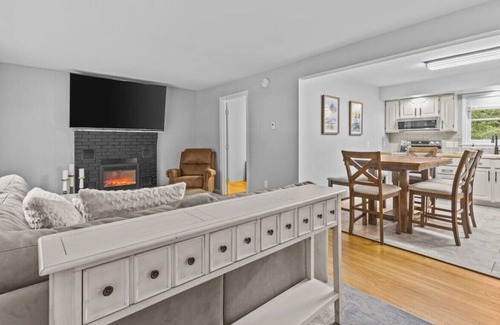 South Burlington House | Charming 5BR Home, So Burlington