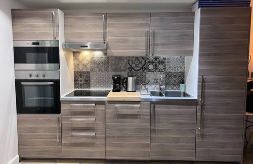 Le Dramont Apartment | Charming 63m2 apartment: swimming pool, lake and sea