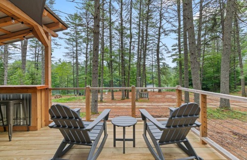 Oxford Cabin | Charming A-Frame Cabin | Cold Plunge Tub | Hot Tub