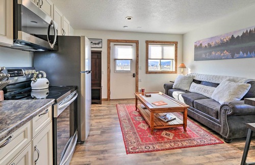 Alpine Northeast Apartment | Charming Alpine Apartment w/ Stunning Views!